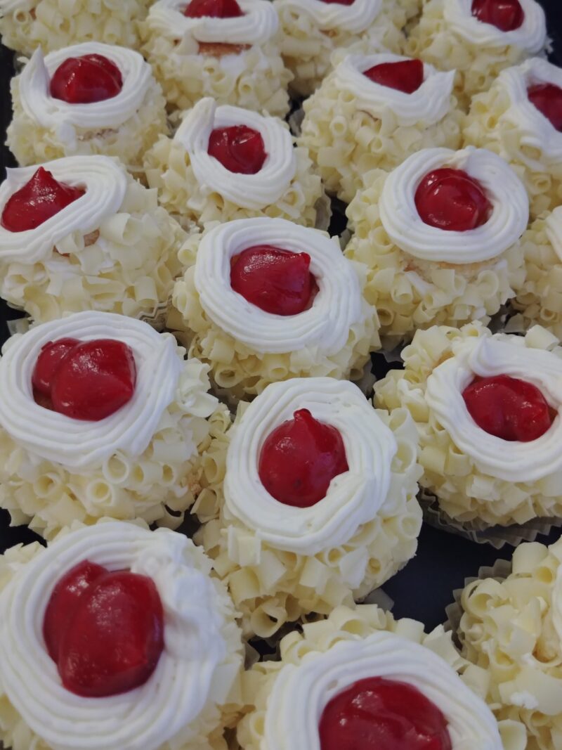 White Raspberry Junior Pastry