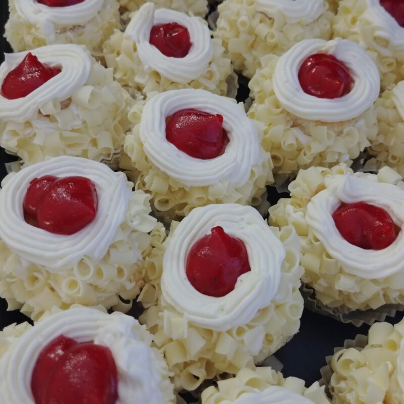 White Raspberry Junior Pastry