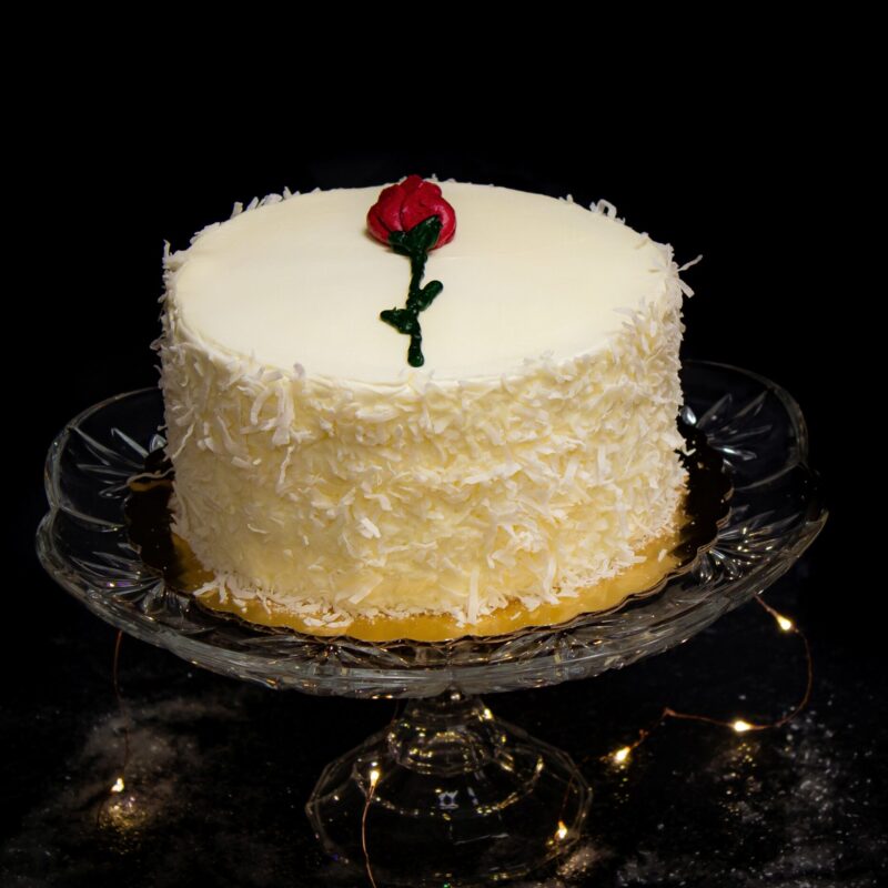 roses in the snow cake