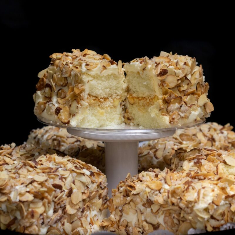 Toasted almond cake bars