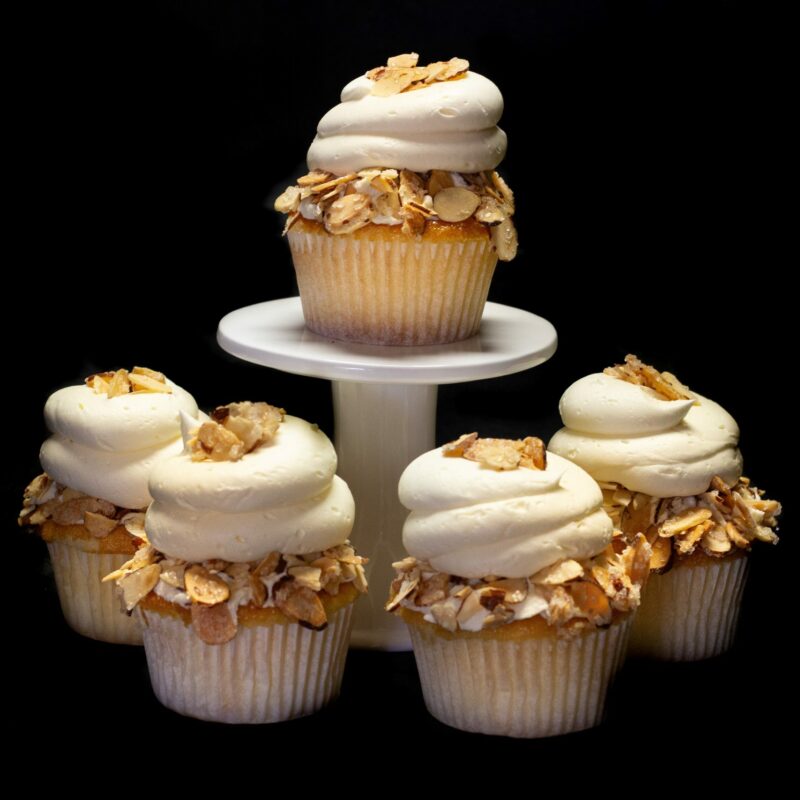 Toasted almond cupcakes