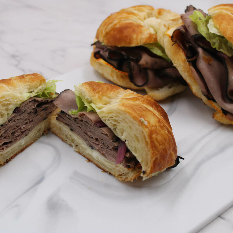 Croissant Roast beef