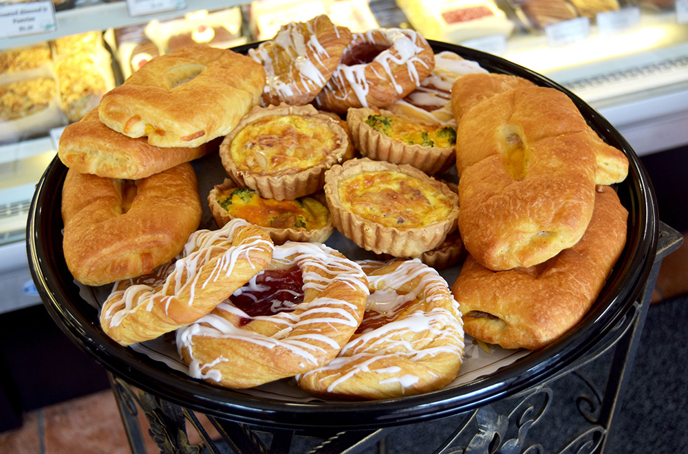 deluxe Breakfast Catering Tray