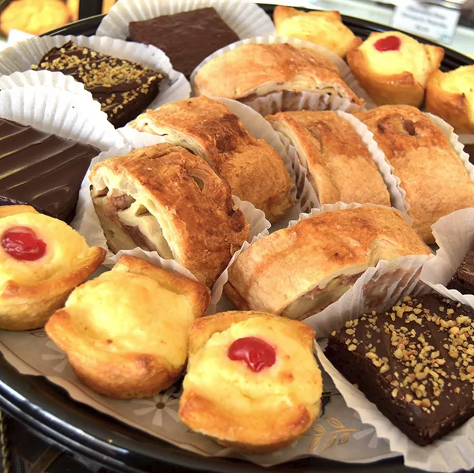 Holiday & Event Trays