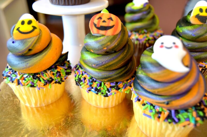 Decorated Halloween Cupcakes
